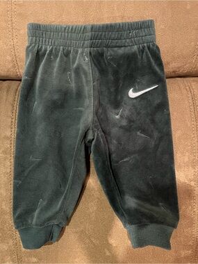 Nike 6M Baby Green Jogger Pants